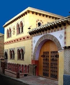 Al Amlak situado en 15101 en la provincia de 46 plazas 4 desde 30.00€ persona/noche