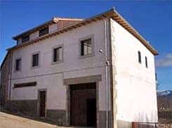 Casa El Arroyo situado en 8693 en la provincia de 6 plazas 12 desde 20.00€ persona/noche