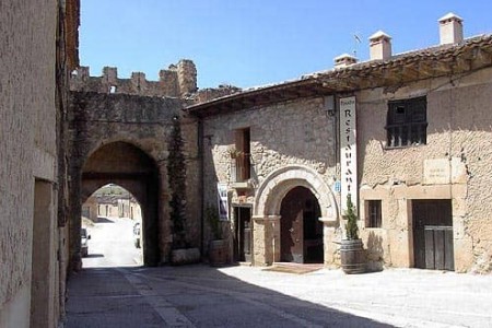 Posada del Medievo situado en 14218 en la provincia de 41 plazas 18 desde 45.00€ persona/noche
