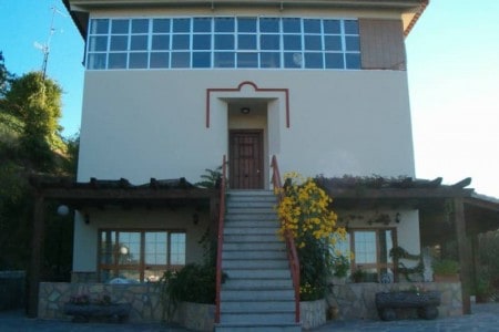 Villa de Sabena situado en 8165 en la provincia de 24 plazas 12 desde 25.00€ persona/noche