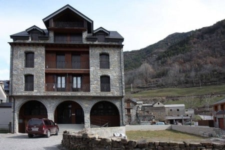 Alojamiento Pirineos Broto Ordesa situado en 11624 en la provincia de 23 plazas 24 desde 2.08€ persona/noche